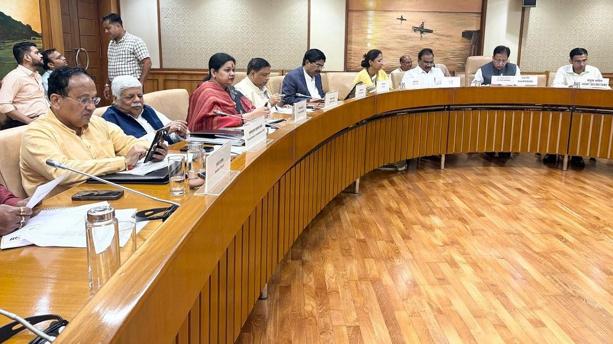 Home, Law Ministries Brief JPC On FCRA Bill Amid Opposition, Christian Groups’ Concerns