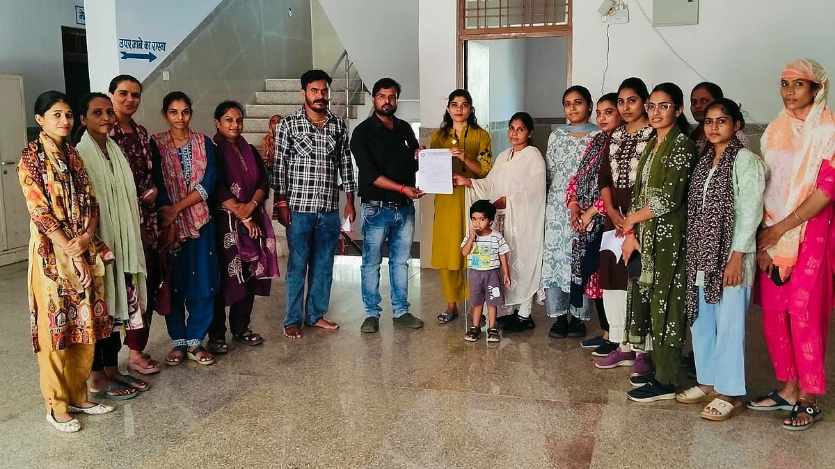 MP’s Bagh CHOs Submit Memorandum Over Salary Delays, Vaccination Duties And Funds