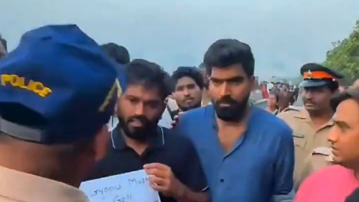 Ahead Of Shivaji Park Protest, CJP Founder Abhijeet Dipke Briefly Detained At Marine Drive | Video