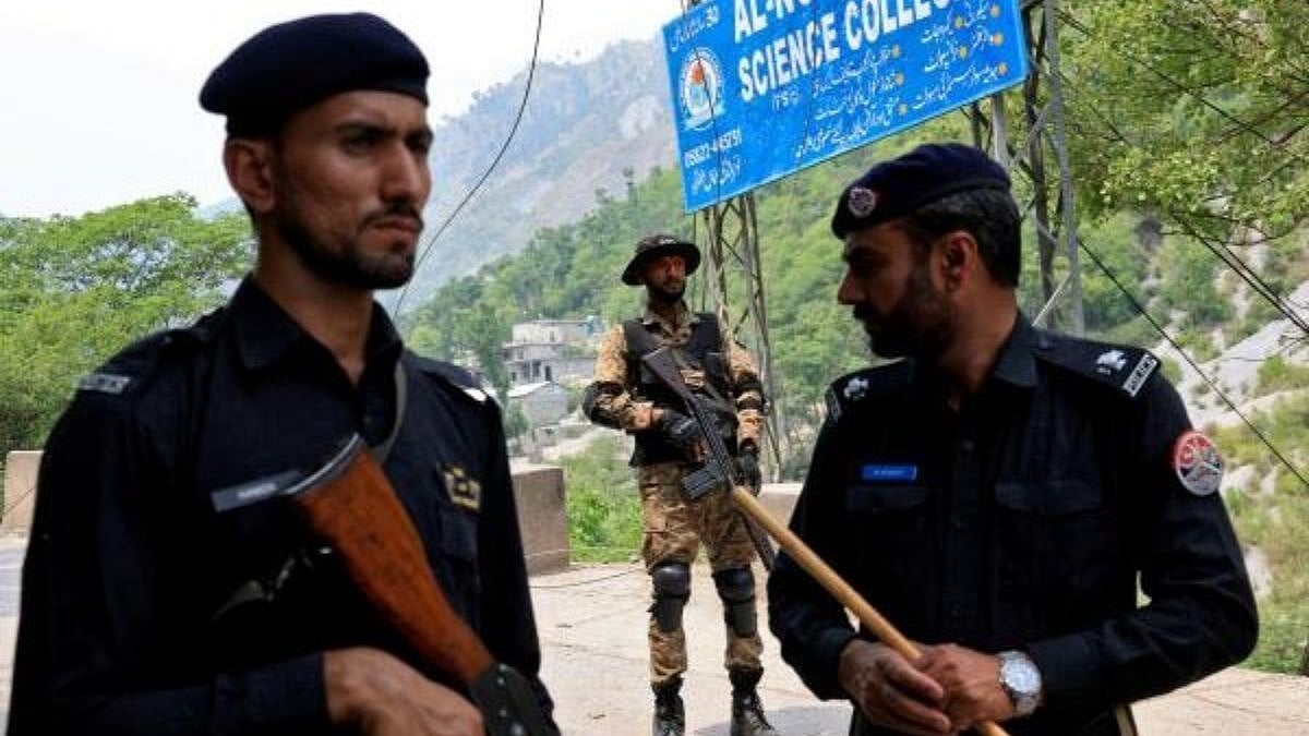 Pakistan On Edge As Government Mulls Emergency, Governor’s Rule In Khyber Pakhtunkhwa Ahead Of PTI’s October 4 Islamabad March