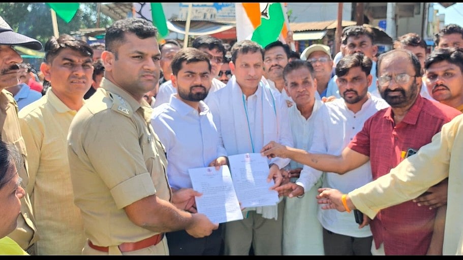 Congress Rally Demands Irrigation Water, Power, College Opening In Dahi