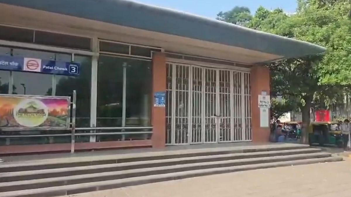 Delhi Metro Shuts 11 Stations Including Rajiv Chowk & Central Secretariat As AAP & Student Groups Protest Over SIR And Voter Deletions | Video