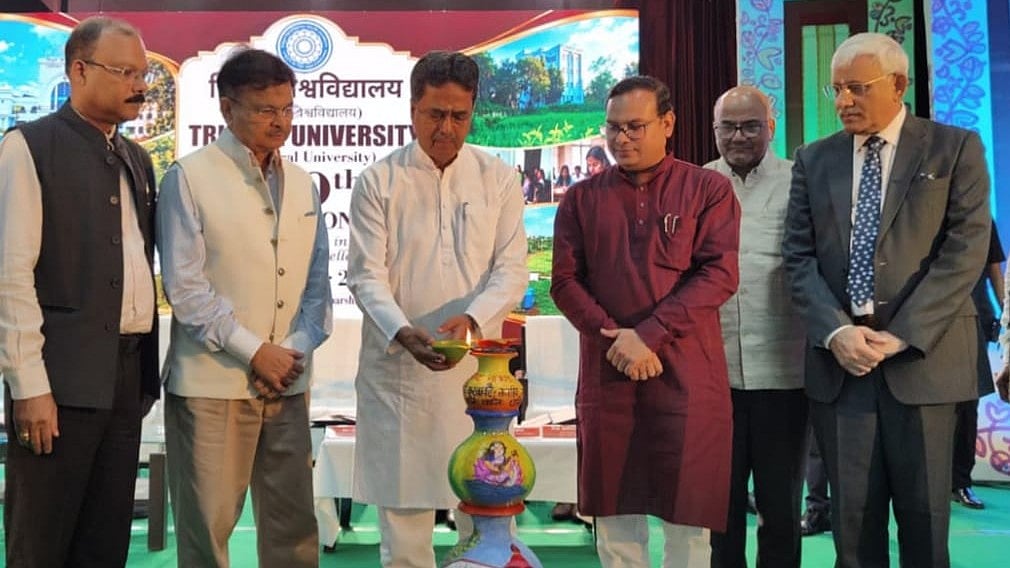 Indore’s DAVV, Tripura University Join Hands To Preserve Tribal Heritage, Endangered Languages