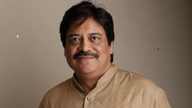 Director Salim Arif Brings Gulzar Back To Stage: ‘His Silence Is More Eloquent Than His Speech’