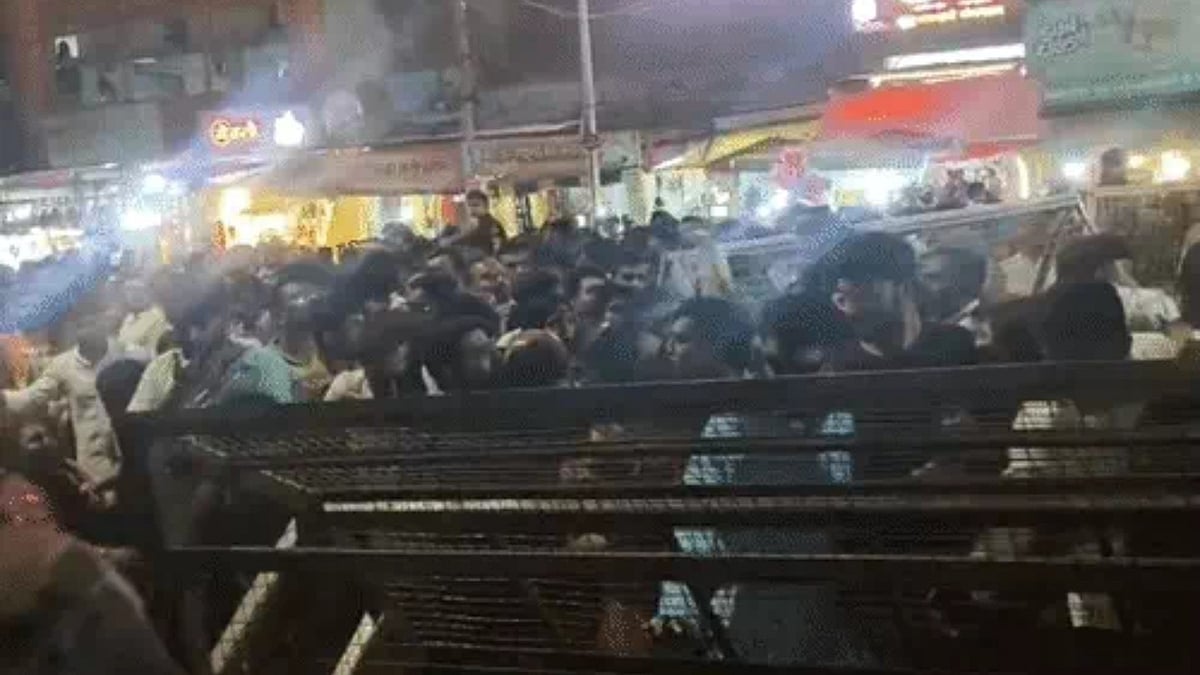 MP’s Ujjain Mahakal Temple Sees Massive Rush, Barricade Collapses As 2.5 Lakh Devotees Arrive