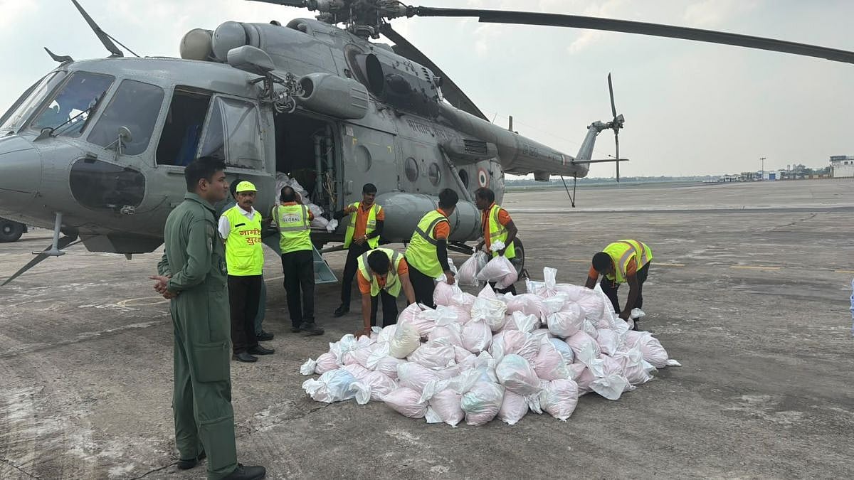 Bihar Tragedy: Flood Relief Food Packet Dropped From IAF Helicopter Allegedly Kills Man, Woman & 2 Children Injured