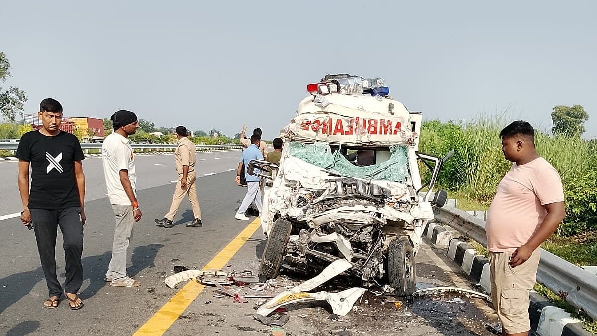 UP's Sultanpur Ambulance Carrying Soldier's Mortal Remains Collides With Truck On Purvanchal Expressway, 4 Killed