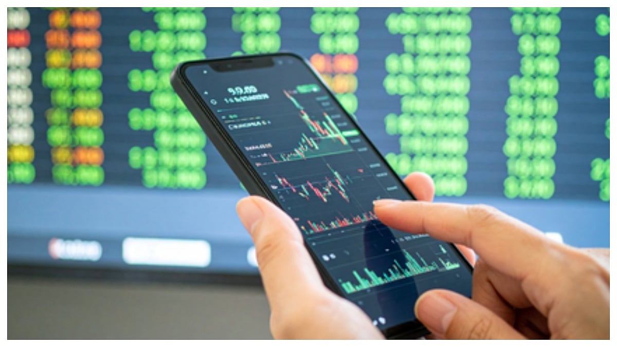 FPIs Sell Rs 45,536 Crore In September, Large-Cap Valuations Turn Attractive After Market Slide