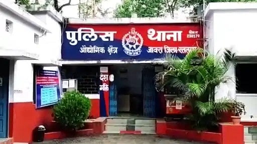 MP’s Jaora Man Consumes Poison On Facebook Live Days After Wife Catches Him With Woman