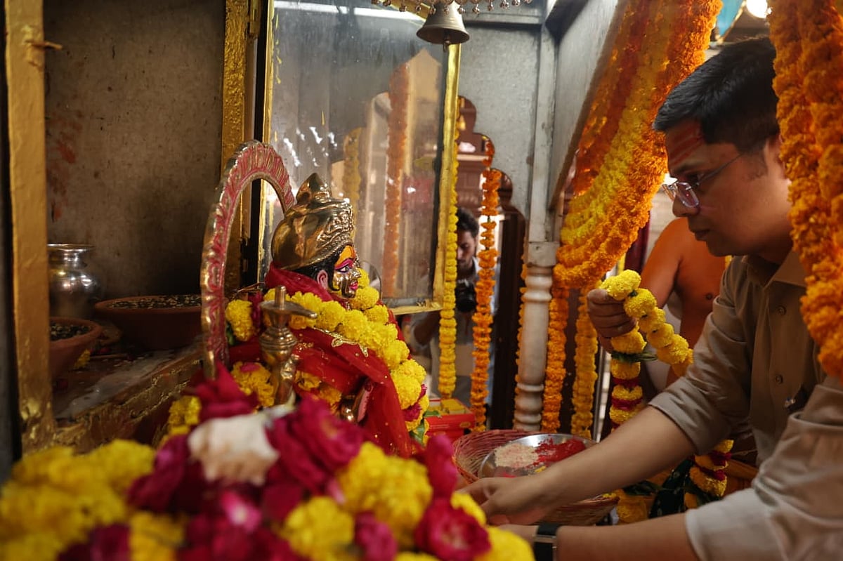 Additional Collector Pratham Kaushik performing the rituals during the festivities. 