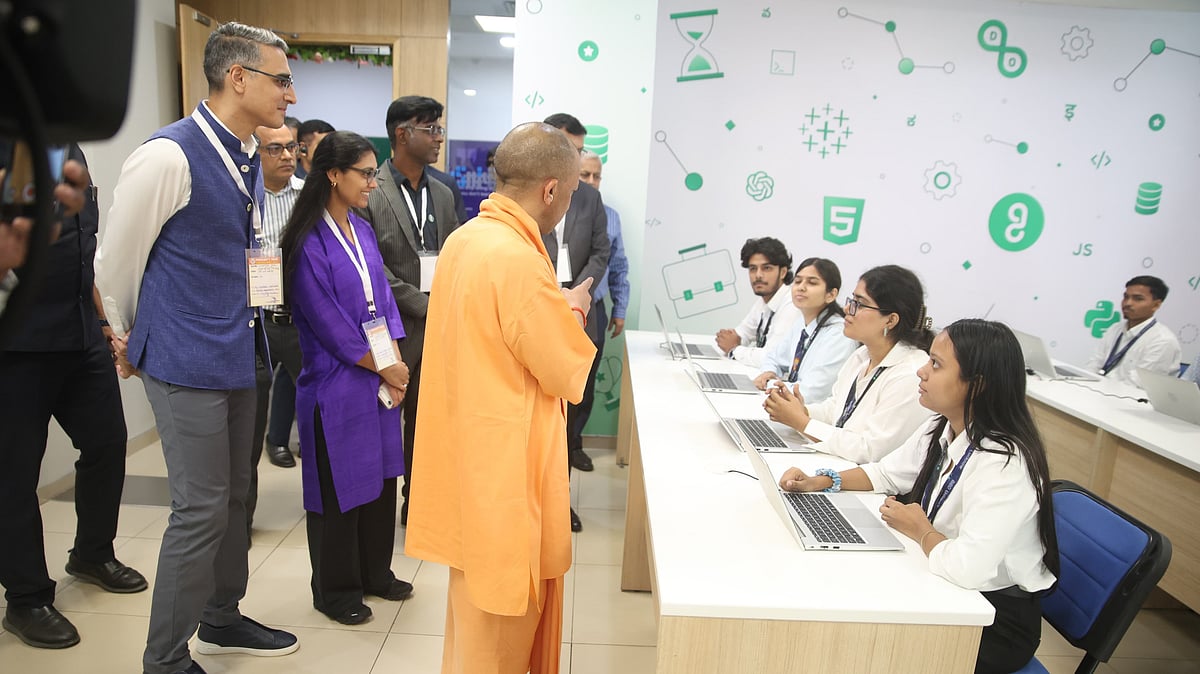 38 UP PCS Probationers Get Forensic Training At Lucknow Institute, Visit DNA And Drone Labs