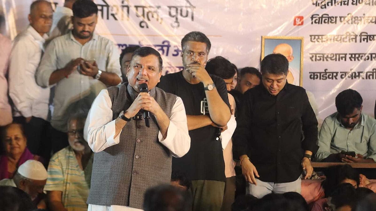 'All Papers Are Leaked, This Is A Leaked Govt' Sanjay Singh Backs MPSC Stir, Demands Chairman's Resignation