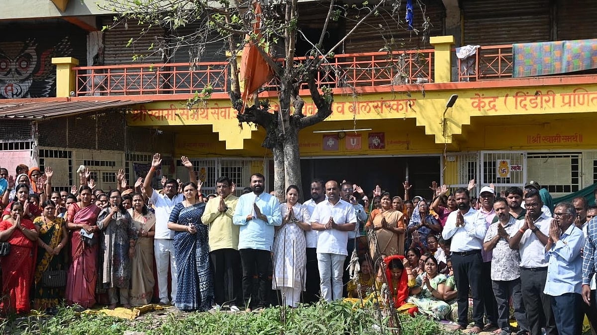 Nashik: 900 Sevekari Protest Demolition Of Swami Samarth Centre For Laxman Jhula Project