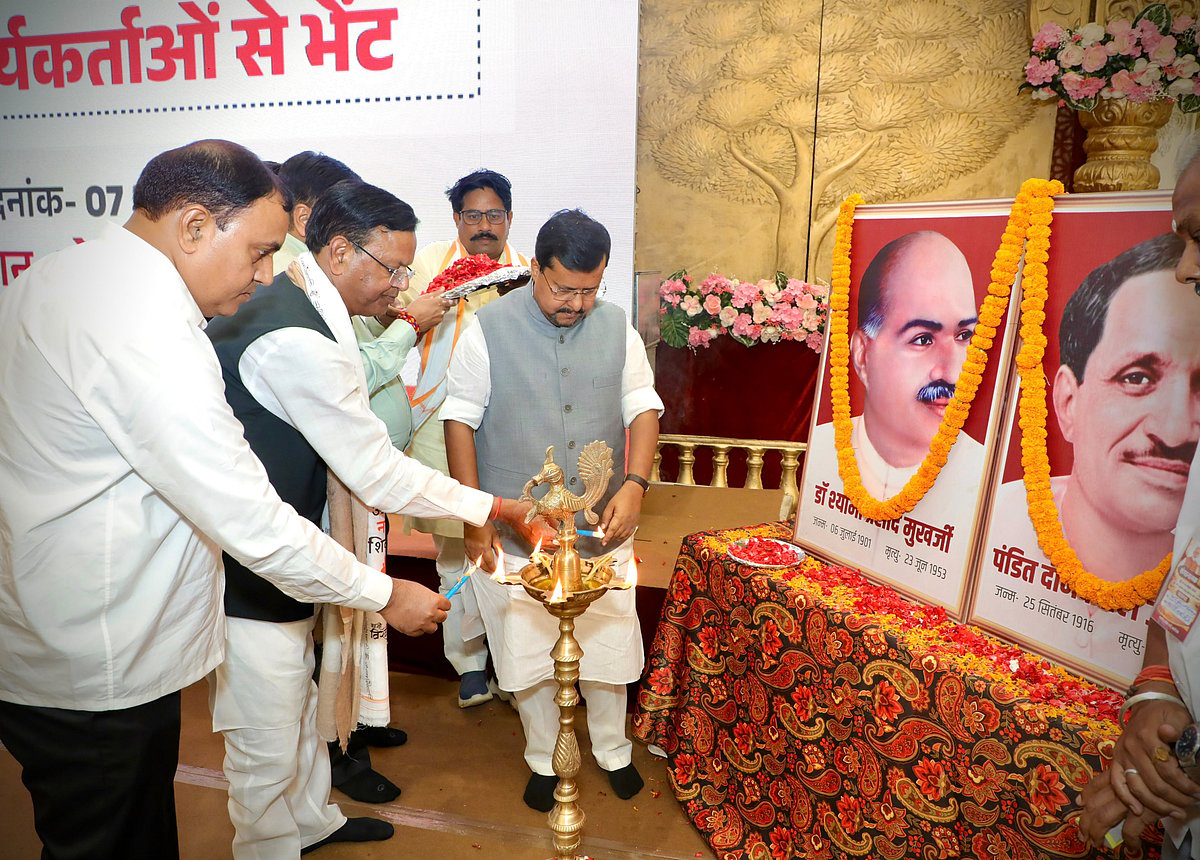 Nitin Nabin, CM Yogi Adityanath, Himanta Biswa Sarma Share Stage In Varanasi, Highlight Modi Govt's Record