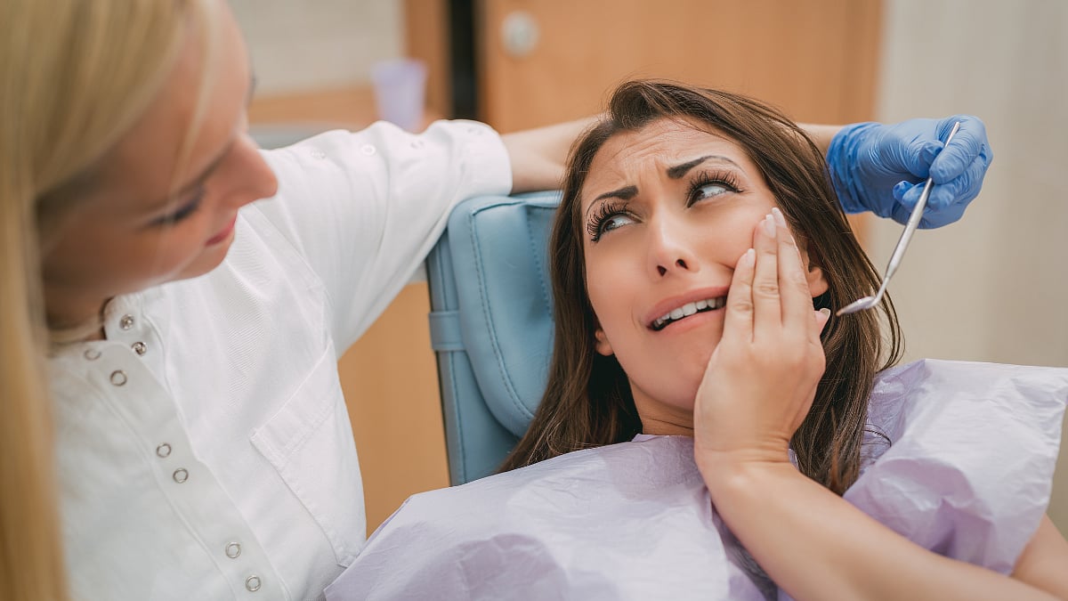 Ayurveda's Trusted Remedies For Toothache And Throat Problems