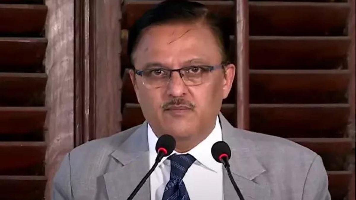 Justice Oka Backs Bhuyan Over ‘Mass Disenfranchisement’ Remark, Says No Judicial Impropriety