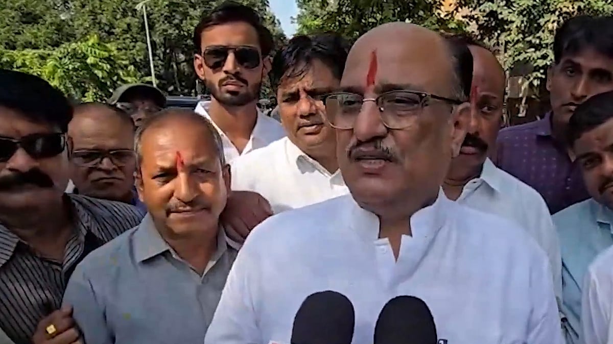 Maharashtra MLC Elections 2026 Mahayuti Rebels Withdraw In Pune, BJP's Anil Sole Stays In Nagpur Graduates Race