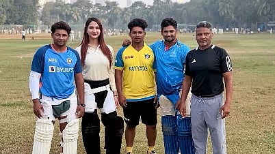 Anaya Bangar Trains Alongside Sarfaraz And Musheer Khan As Their Father Naushad Joins The Net Session In Mumbai