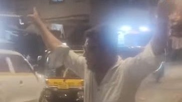 'Drunk' man introduces himself as Abrar Bhai