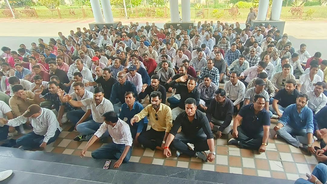 Disciplinary Action Intensifies Administration-Patwari Dispute In Ratlam