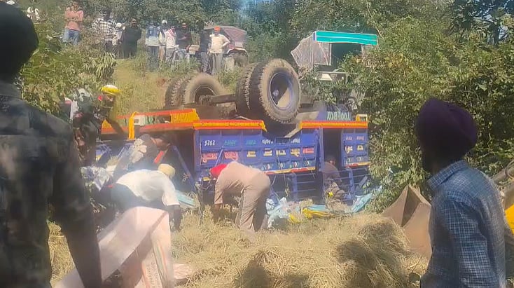 One Dead, Over 40 Injured As Pilgrims’ Tractor-Trolley Overturns In Sheopur Valley