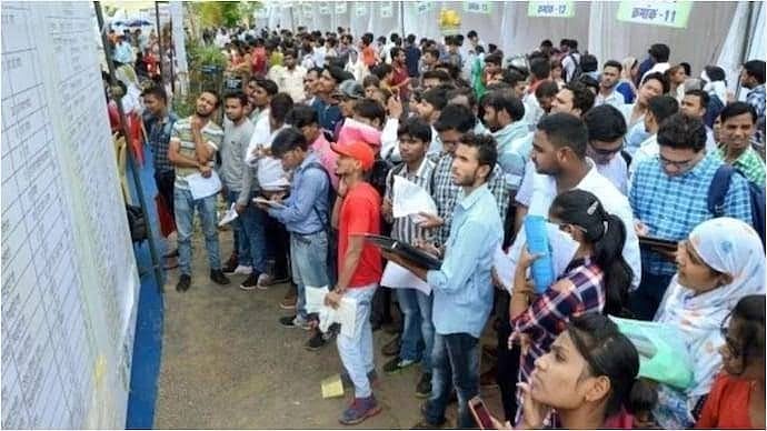 Madhya Pradesh OBC Reservation Row Deepens As Job Aspirants Blame BJP, Congress Over 27% Quota Setback