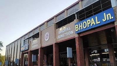 Bhopal Missing Lawyer Vishal Ramanani Found Dead On Railway Tracks, Body Exhumed After GRP Burial Sparks Negligence Allegations