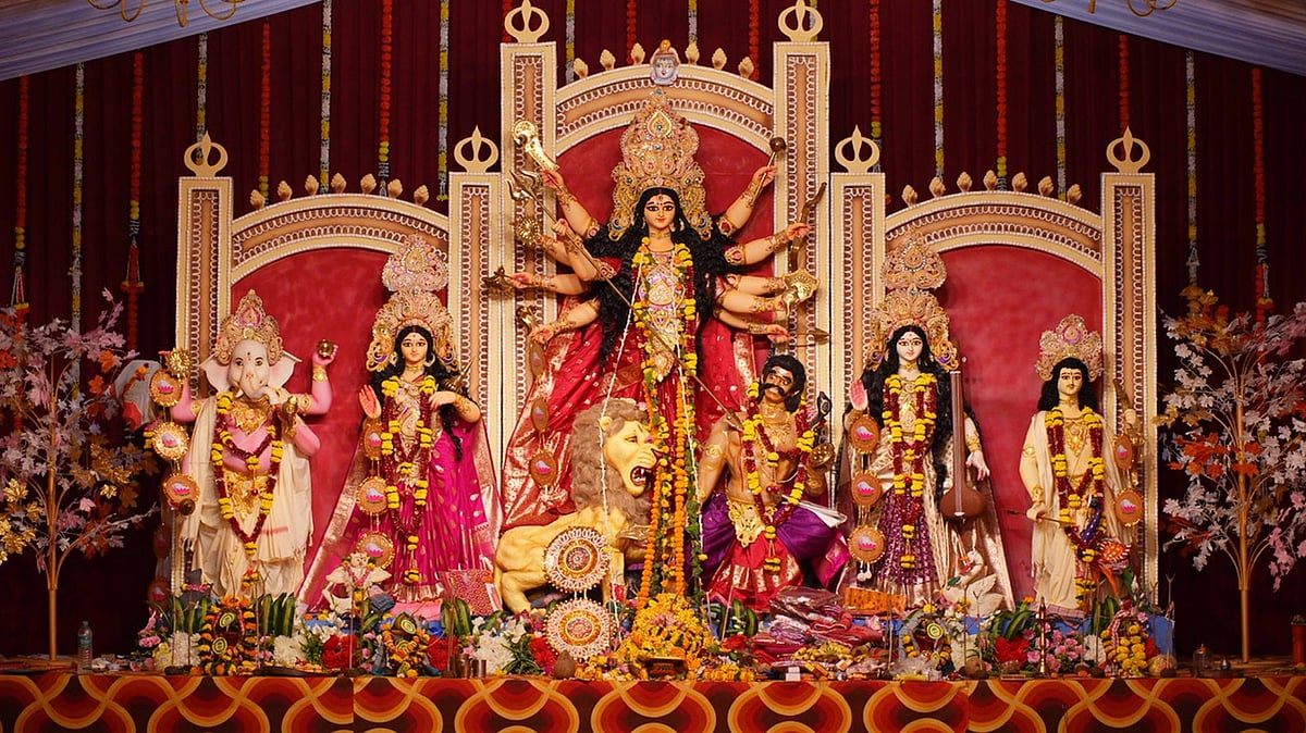 Navratri Pandal Hopping Guide In Mumbai: Durga Puja Pandals You Must Visit In 2026