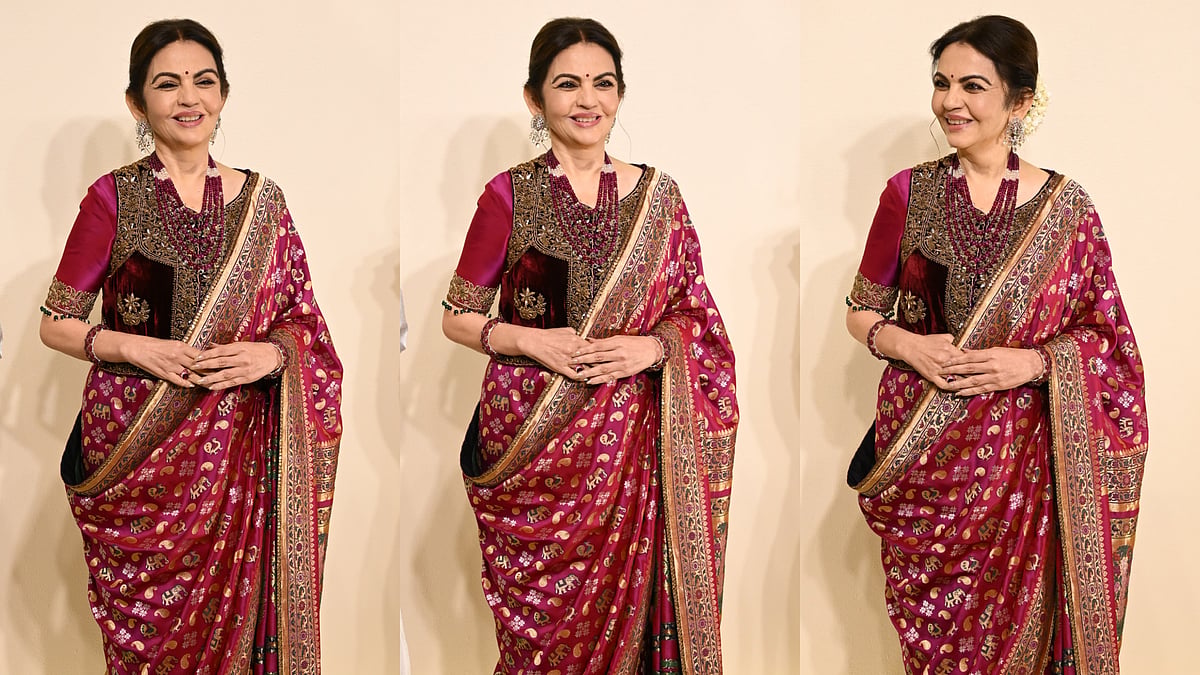 Nita Ambani Celebrates Swadesh's First Anniversary In Regal Banarasi Saree On Navratri Eve 