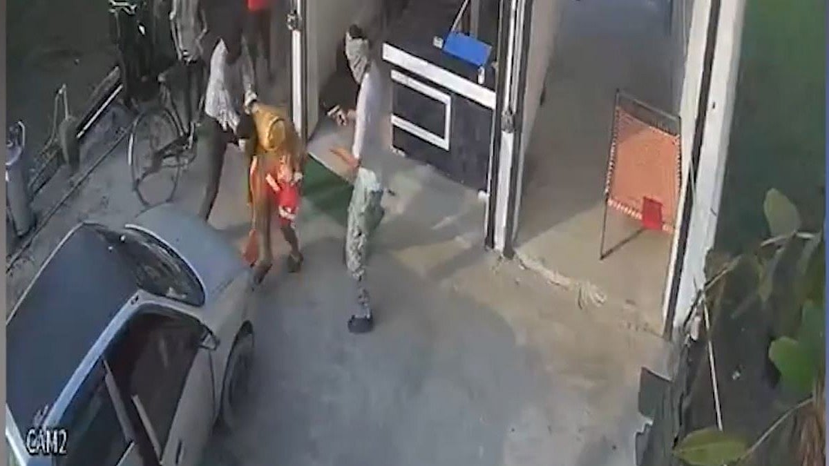 On Camera: 29-Year-Old Car Washing Centre Owner Shot Dead In UP's Rampur, Marriage Dispute Suspected
