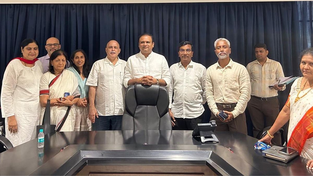 Mumbai: Colaba Residents Flag Hawkers, Double Parking And Emergency Access Concerns At Meeting With MLA Rahul Narwekar