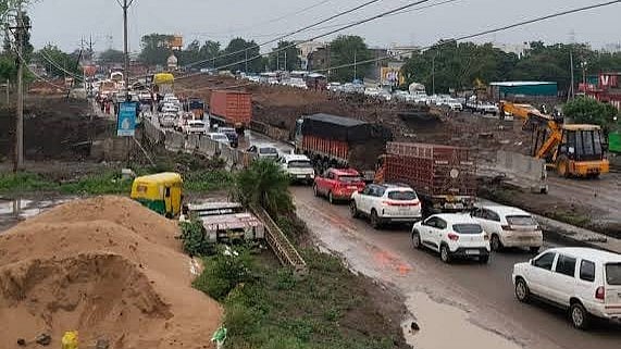 Indore Garba Traffic Diversions From October 14, Heavy Vehicles And Buses Rerouted Between 5 PM And 1 AM