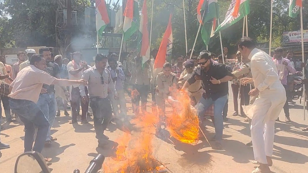 Congress Burns CM Mohan Yadav's Effigy In MP's Alirajpur Over Crop Damage, Power Cuts; Demands Drought-Hit Status