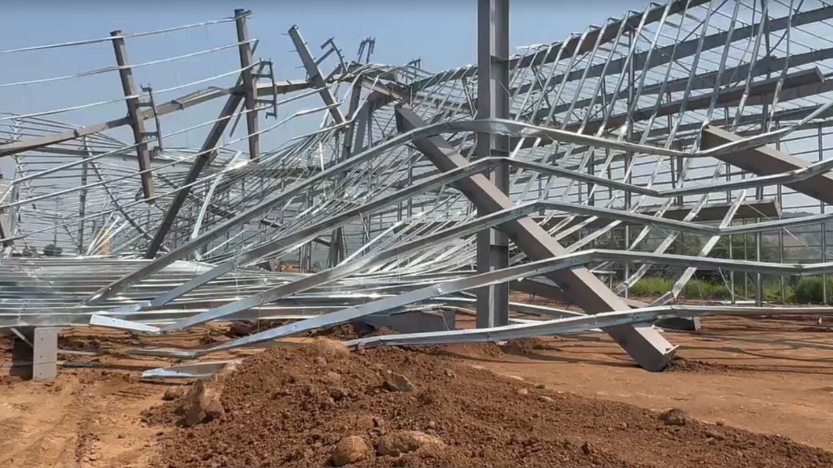 Raigad Shed Collapse: 20–25 Workers Feared Trapped Or Injured After Warehouse Construction Site Structure Crumbles In Mankivali, 3 Critical | Video