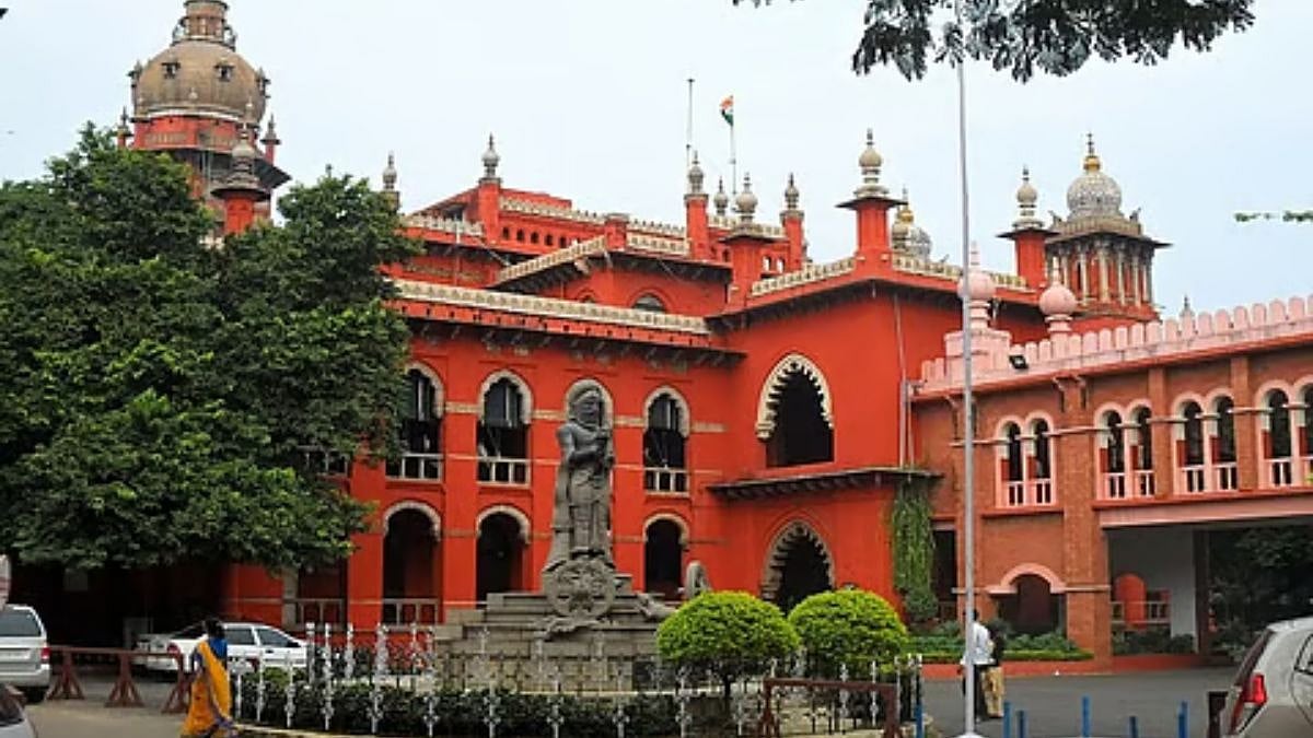 Madras HC Upholds 6 AIADMK MLAs’ Resignations, Orders Speaker To Finish Disqualification Proceedings In 2 Months