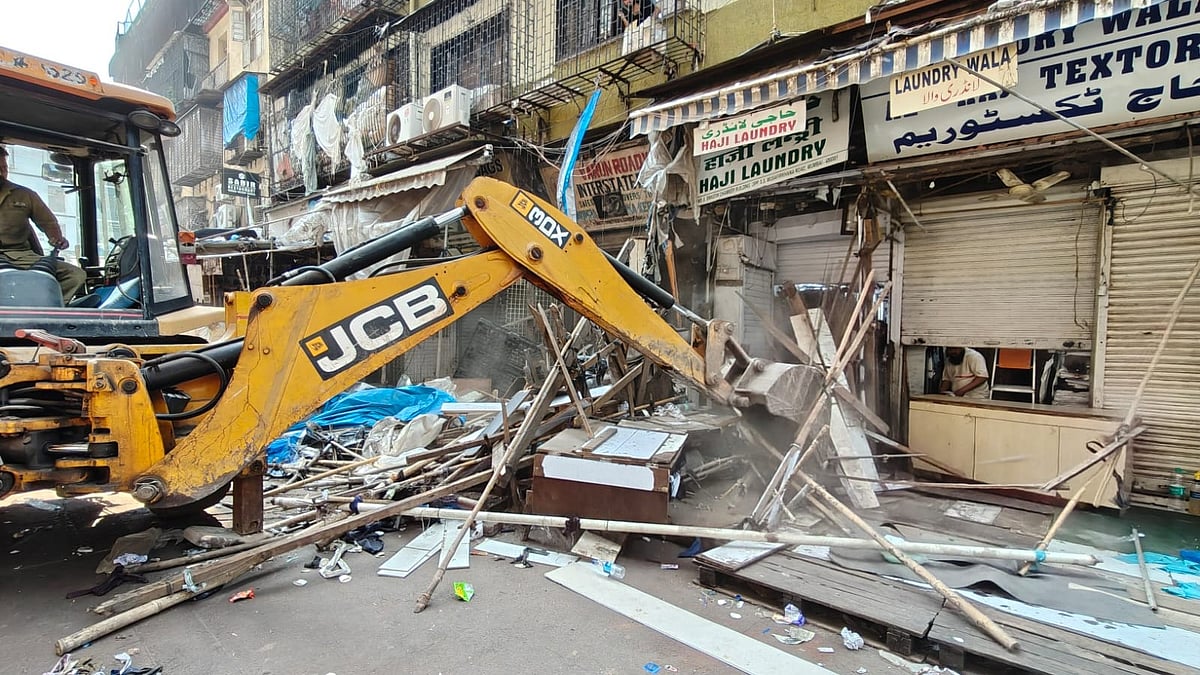 BMC Removes 52 Illegal Stalls At Musafirkhana, Manish Market In Second Consecutive Day Of Demolition Drive