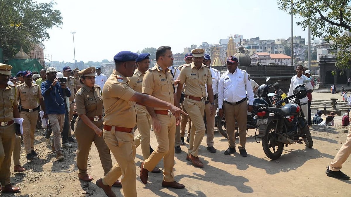 Nashik: CP Sandeep Karnik Surveys Godavari Ghat Ahead Of President’s Visit For Simhastha Ceremony