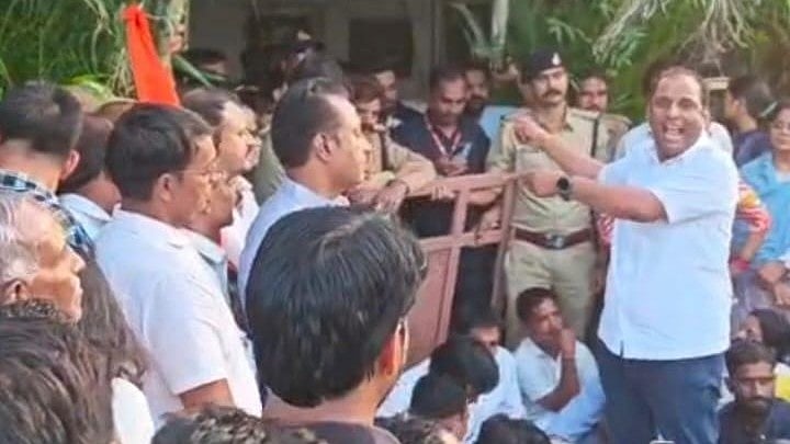 Congress Protests FIR Against MLA’s Brother In Mandsaur