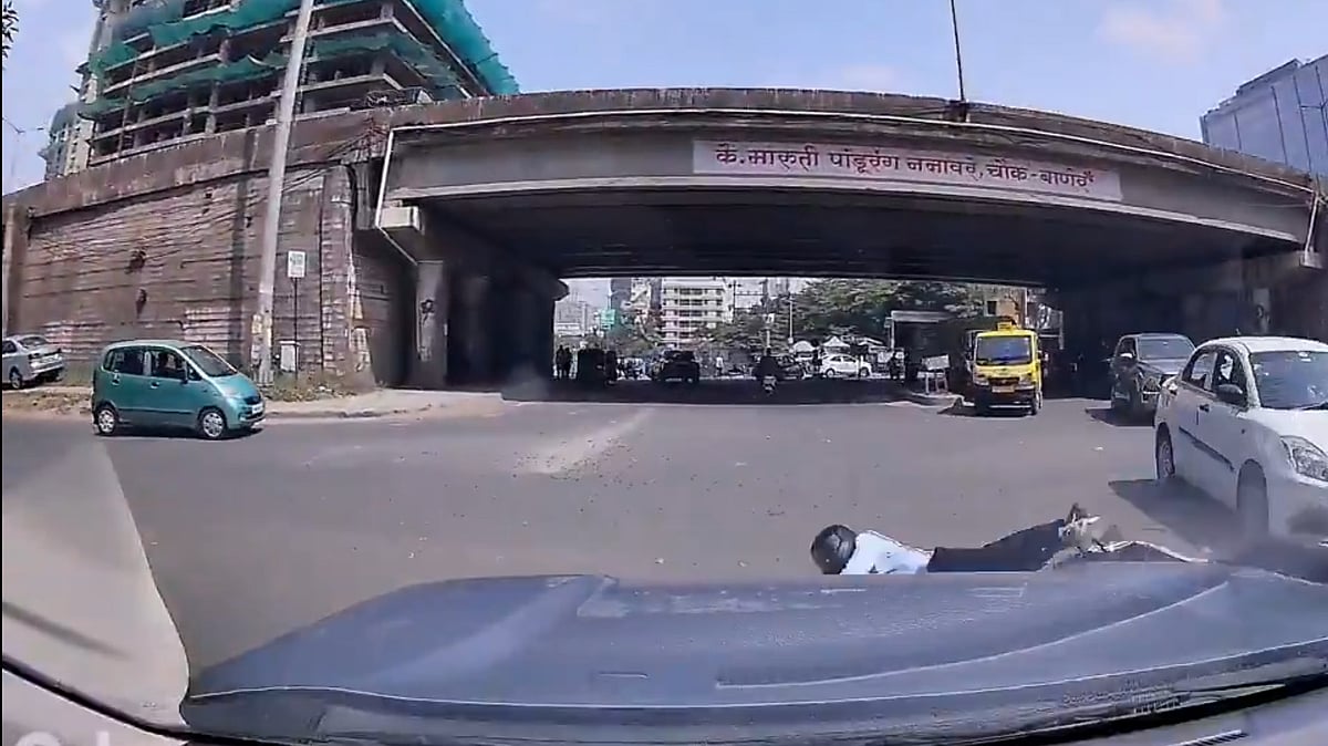 Pune VIDEO: Two-Wheeler Rider Collides With Car Near Baner's Nanaware Bridge; Dashcam Footage Goes Viral