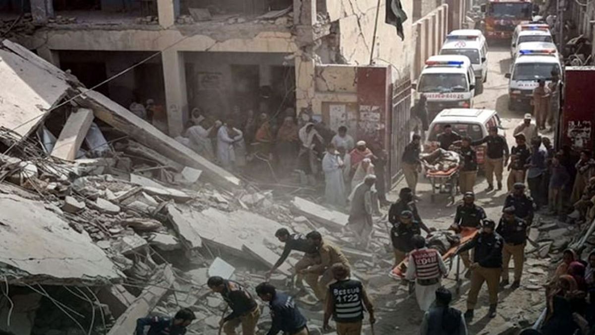 Pakistan School Roof Collapse In Peshawar Kills 17 Children And A Teacher, Over 40 Injured As Rescue Teams Search Debris For Survivors | Video