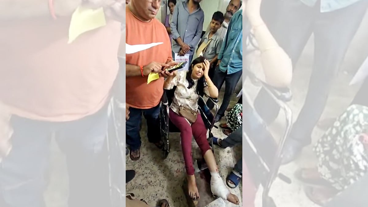 Bhopal New Market Fire Mock Drill Turns Chaotic As Tender Allegedly Runs Over Woman's Foot, 200 Traders Surround BMC Team