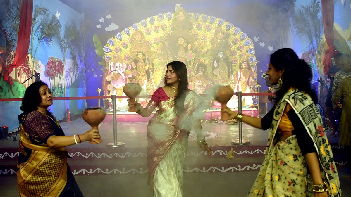Bhopal's Kali Bari Celebrates 70th Durga Puja With Golden Goddess Idol, Nature-Themed Pandal And Traditional Kolkata Dhak Performances