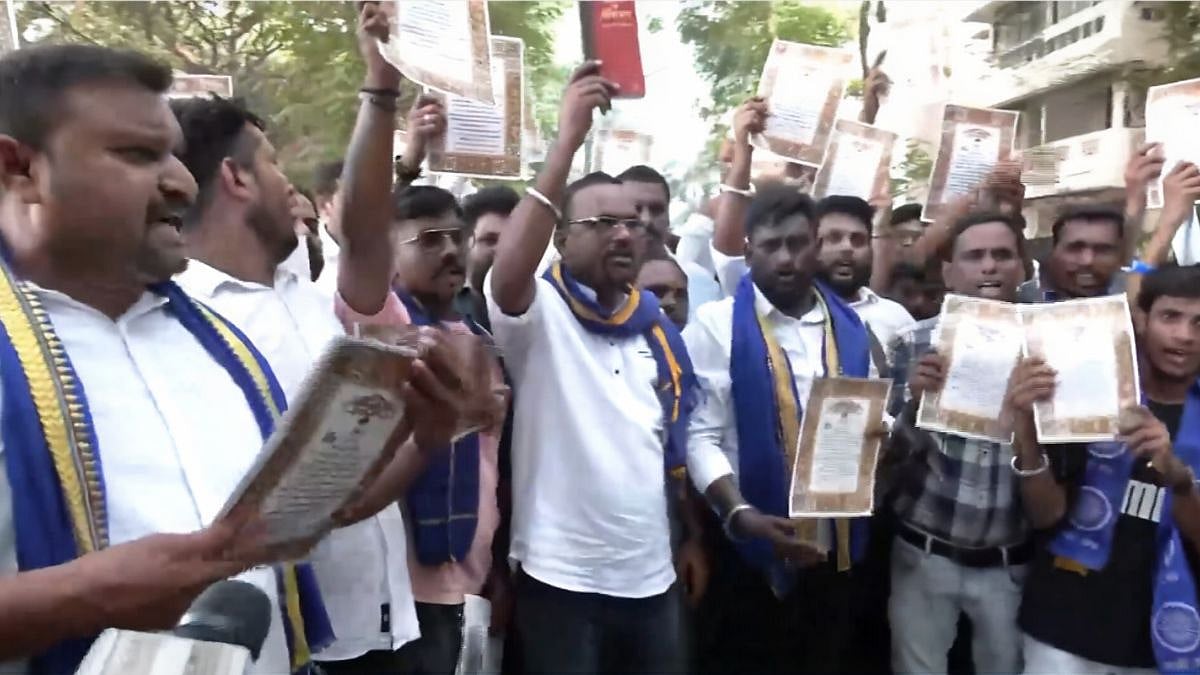 'We Are Not Seeking To Topple Government': Bhim Army Maharashtra Protests In Mumbai, Demands CEC's Resignation | VIDEO
