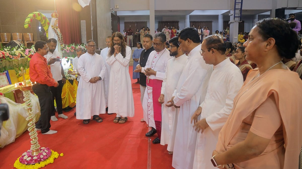 Indore's 15th Bible Convention Begins With Holy Mass, Mother Mary Procession And Special Prayers