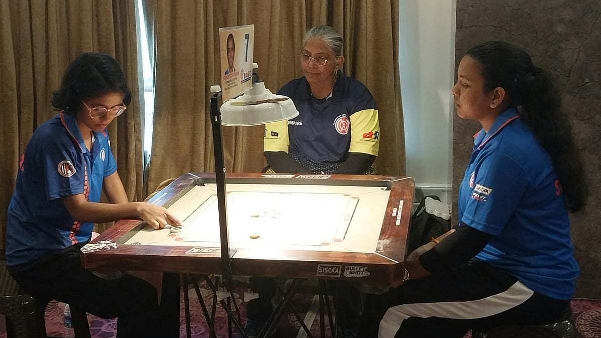 Sonali - Akanksha March Ahead In MIG Carrom Tournament