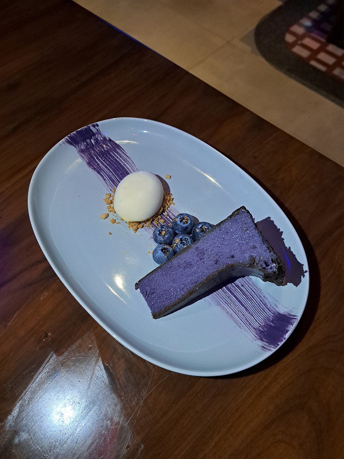 Ube Basque Chīzukēki