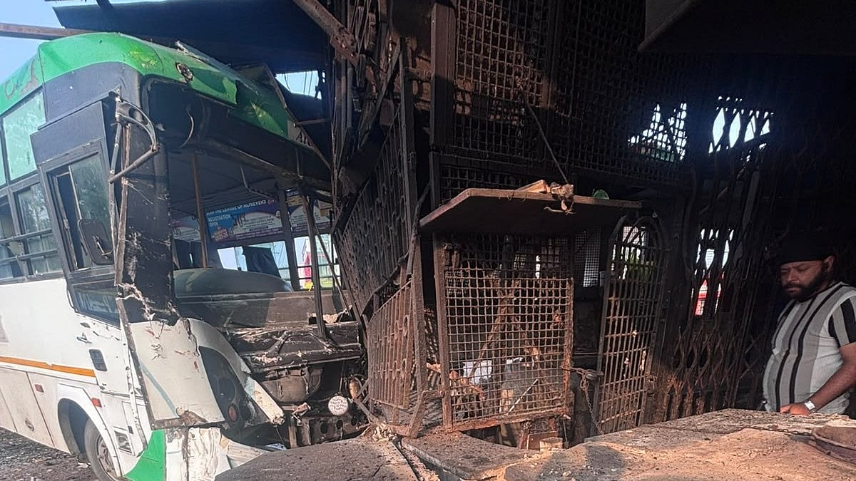 Indore Bus Accident! Chartered Bus Crashes Into Dhaba After Collision On Dhar Road, Driver Seriously Injured