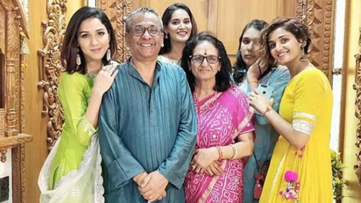 'His Absence Has Left A Void...': Neeti Mohan's Father Dies At 72; Dia Mirza, Shreya Ghoshal, Rahul Vaidya And Others Offer Condolences