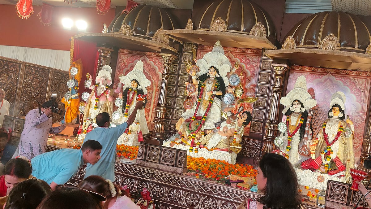 Mumbai's 2 Oldest Durga Puja Pandals Celebrate 97 Years Of Tradition At Zaveri Bazar & Tejpal Hall