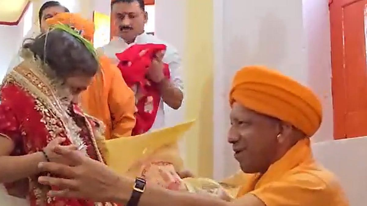 Uttar Pradesh: CM Yogi Adityanath Performs Kanya Pujan At Gorakhnath Temple, Calls Women's Safety Govt's Top Priority